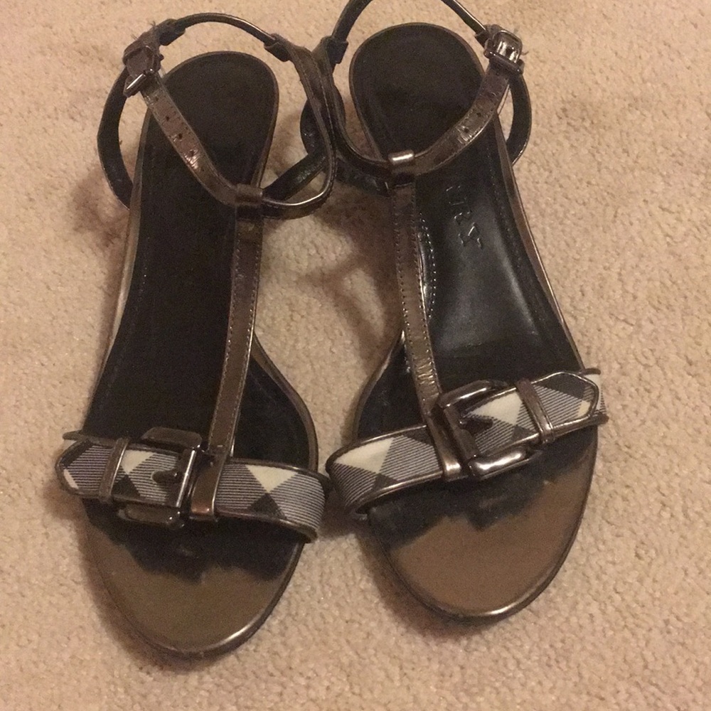 Burberry kitten heel sandals